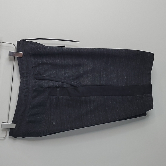 NIKE Men's Small Gray Shorts  885925 - Picture 7 of 11